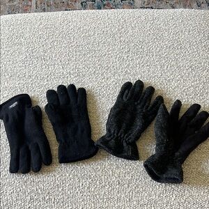 Black and Gray Winter Gloves Set